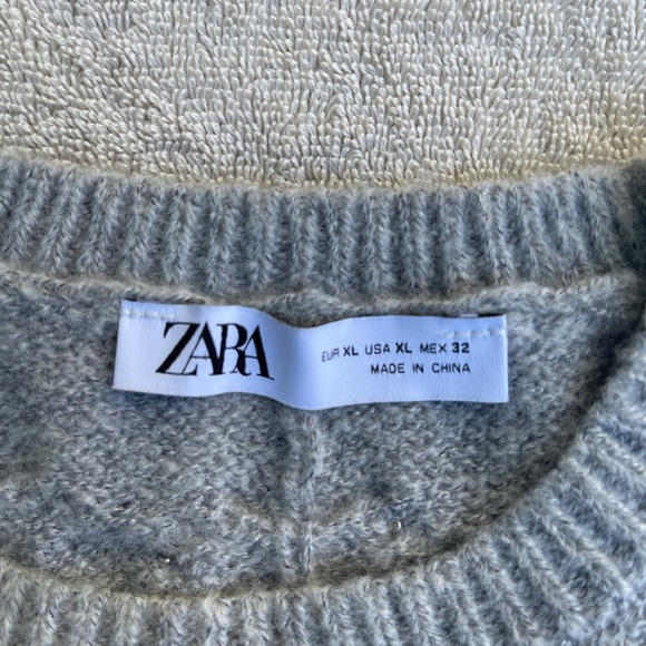 Zara Pearl-Embellished light gray   short sleeves cable knit sweater minimalist - Picture 2 of 5